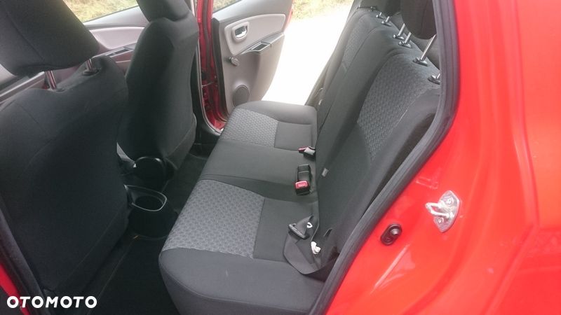 Toyota Yaris - 10