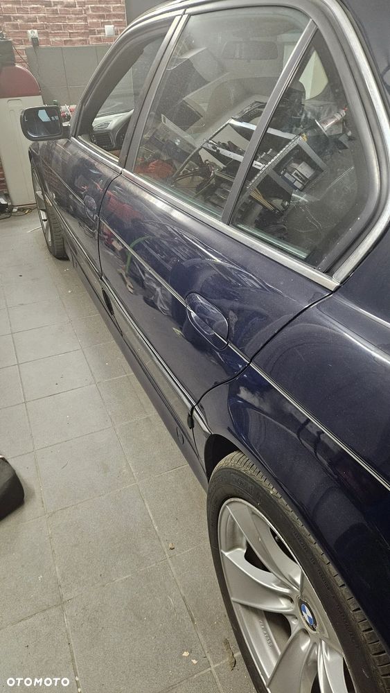 BMW Seria 7 740i V8 - 6