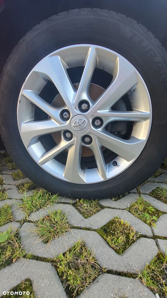 Toyota Auris - 13