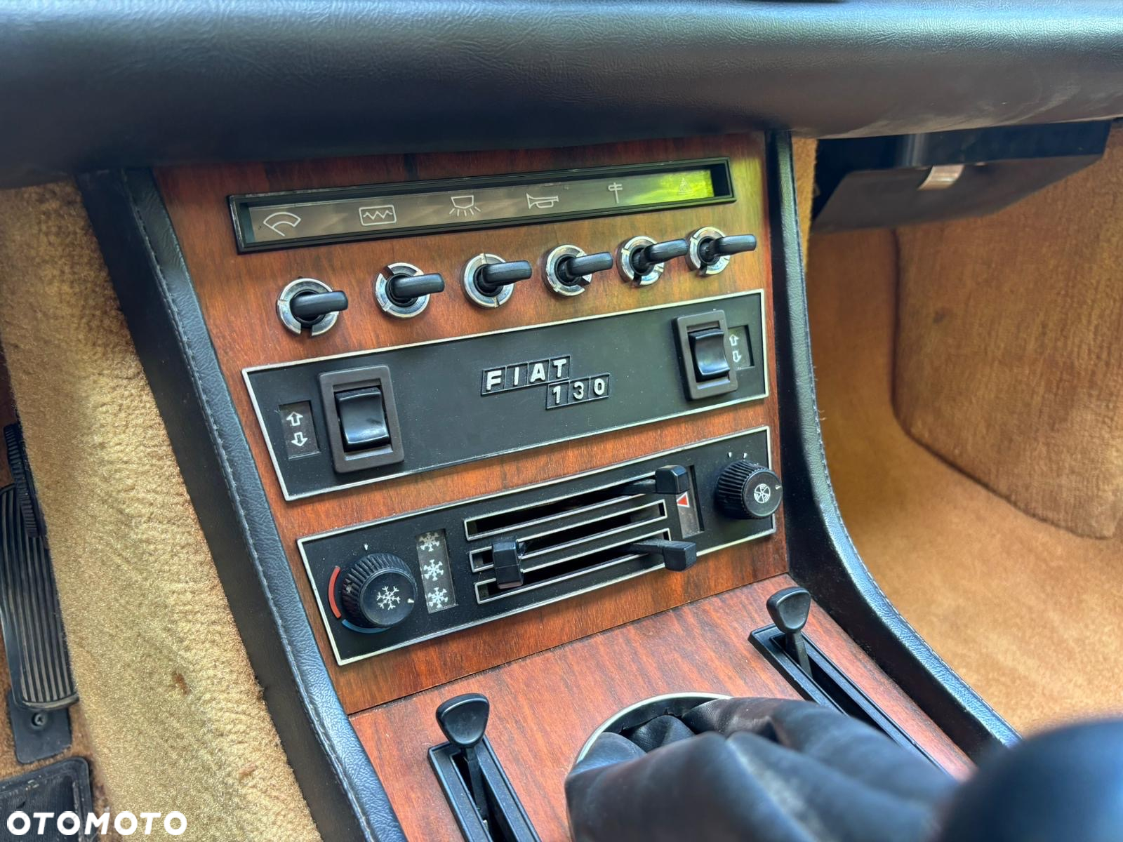 Fiat 130 - 21
