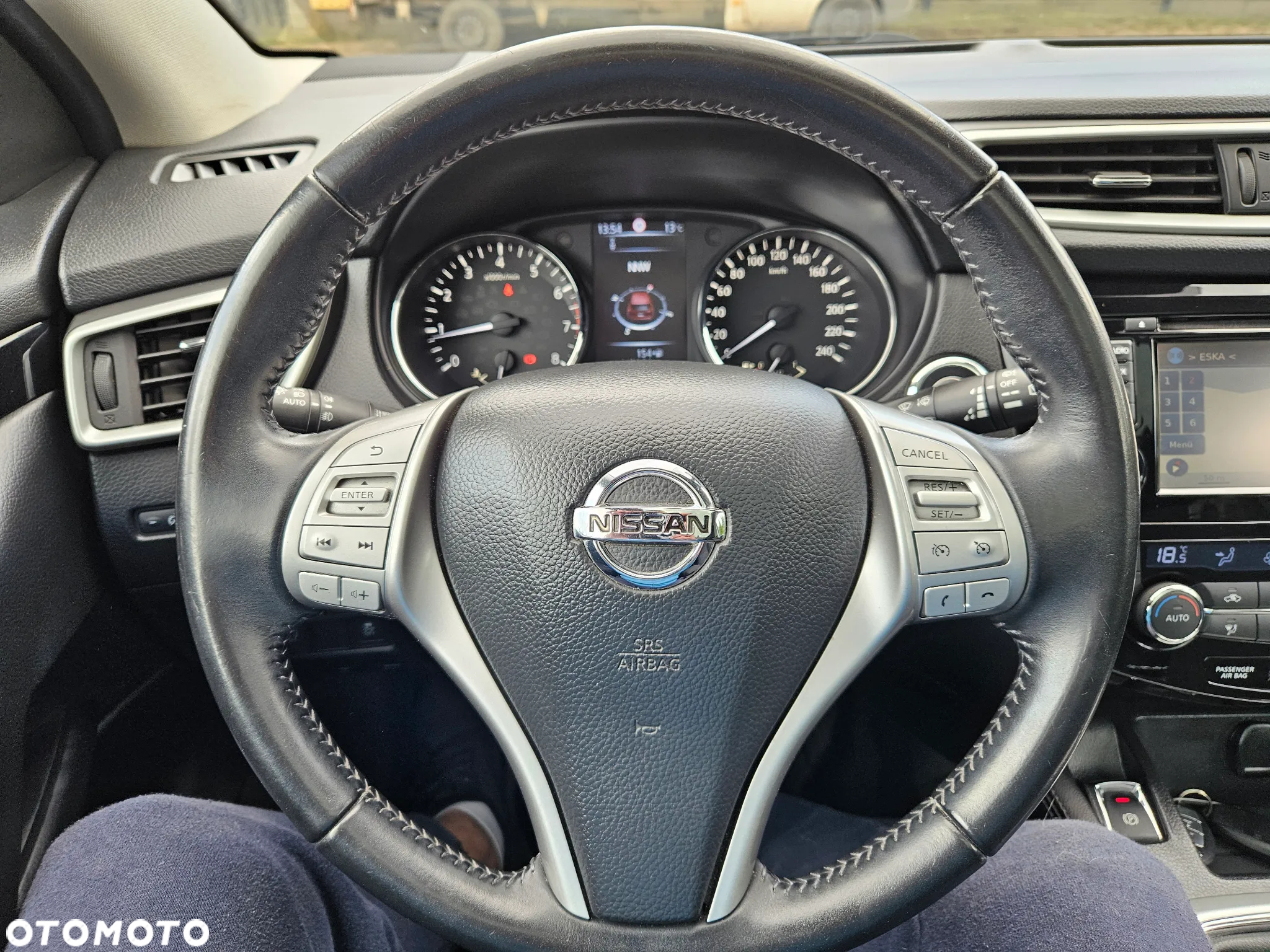 Nissan Qashqai 1.2 DIG-T N-Connecta EU6 - 19