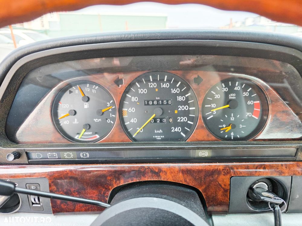 Mercedes-Benz W126 - 22