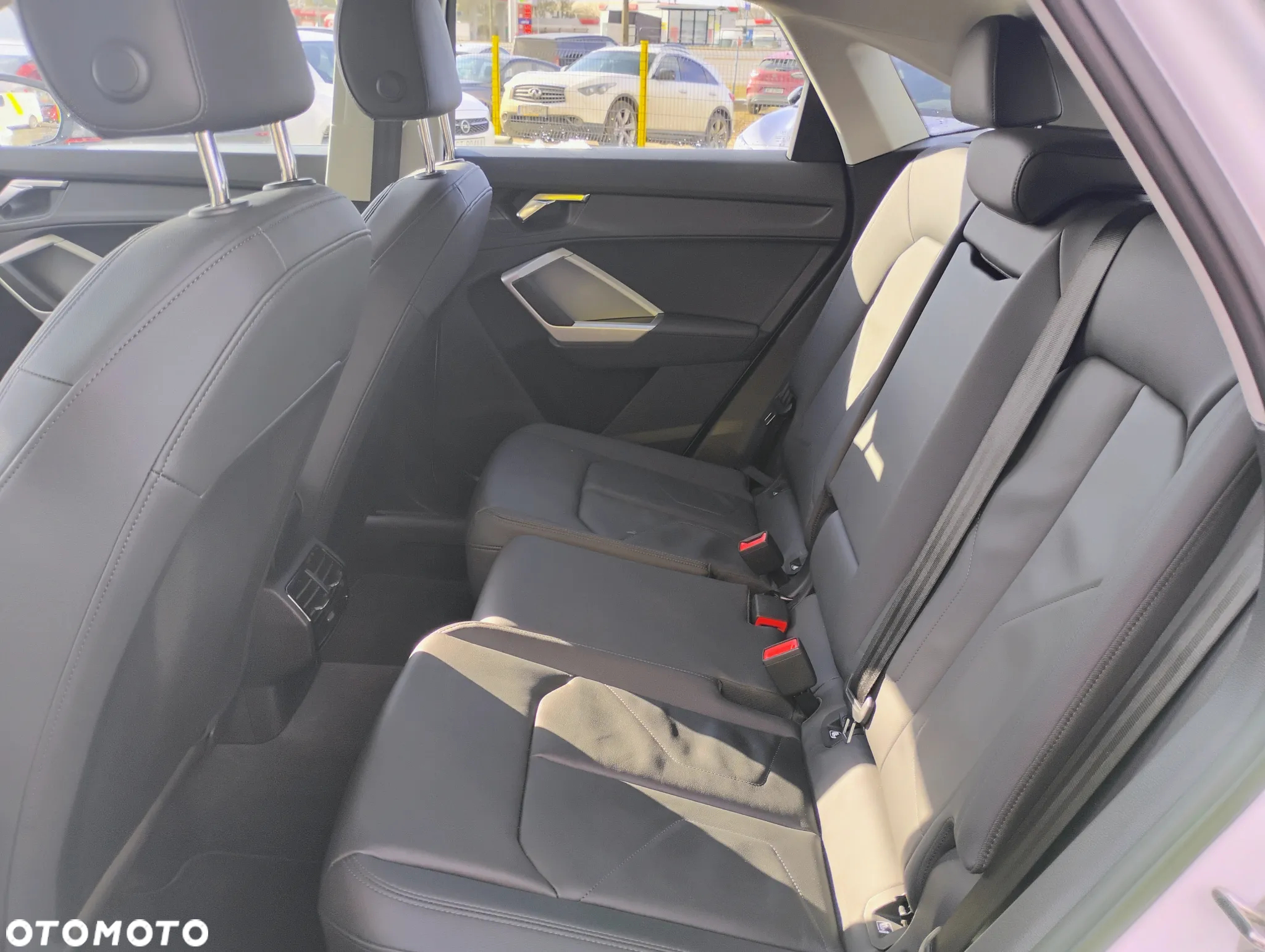 Audi Q3 35 TFSI S tronic - 13