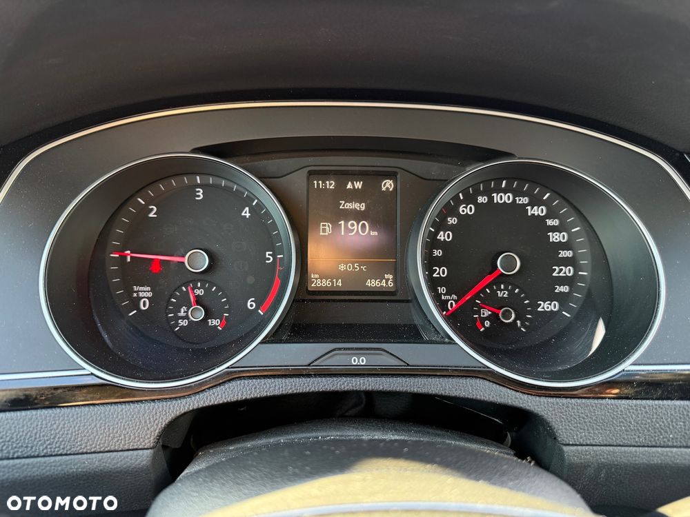 Volkswagen Passat Variant 1.6 TDI SCR DSG Comfortline - 26