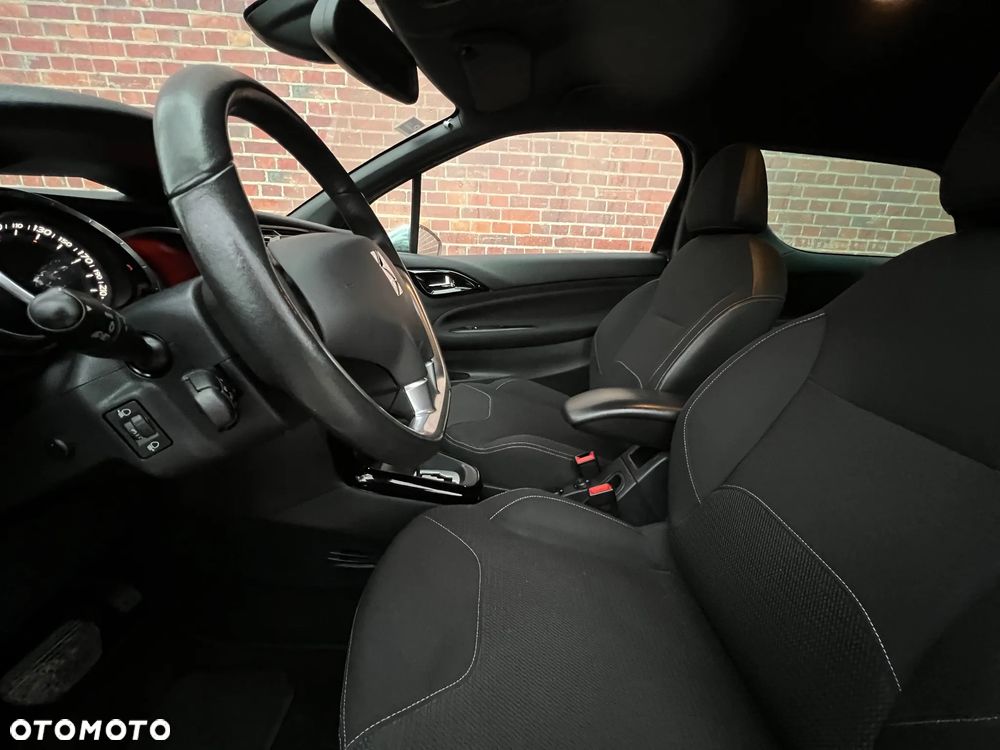 Citroën DS3 1.6 VTi SoChic - 12
