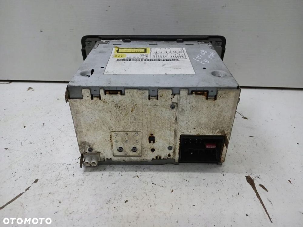 RADIO SAMOCHODOWE FABRYCZNE AUDI A3 8P CHORUS 8P0035152C - 3