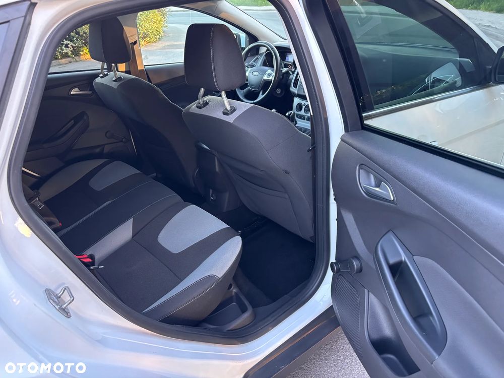 Ford Focus 1.0 EcoBoost Start-Stopp-System Ambiente - 17