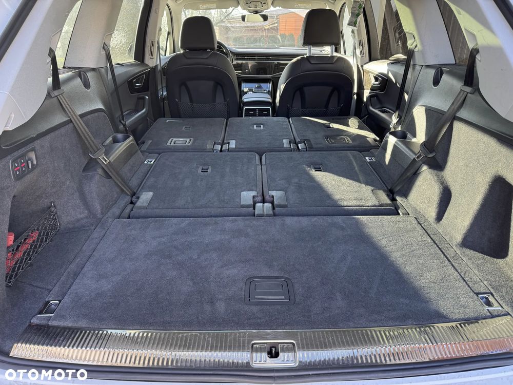 Audi Q7 55 TFSI quattro tiptronic - 32