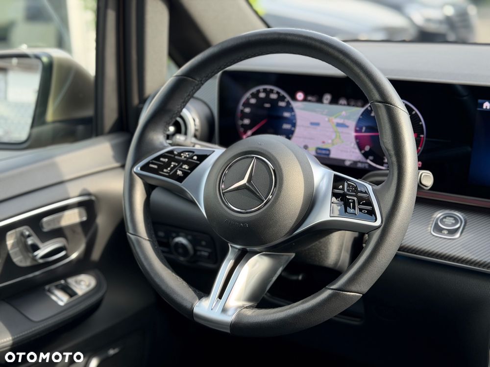 Mercedes-Benz Klasa V 300 d 4-Matic 9G-Tronic Avantgarde (d³ugi) - 11