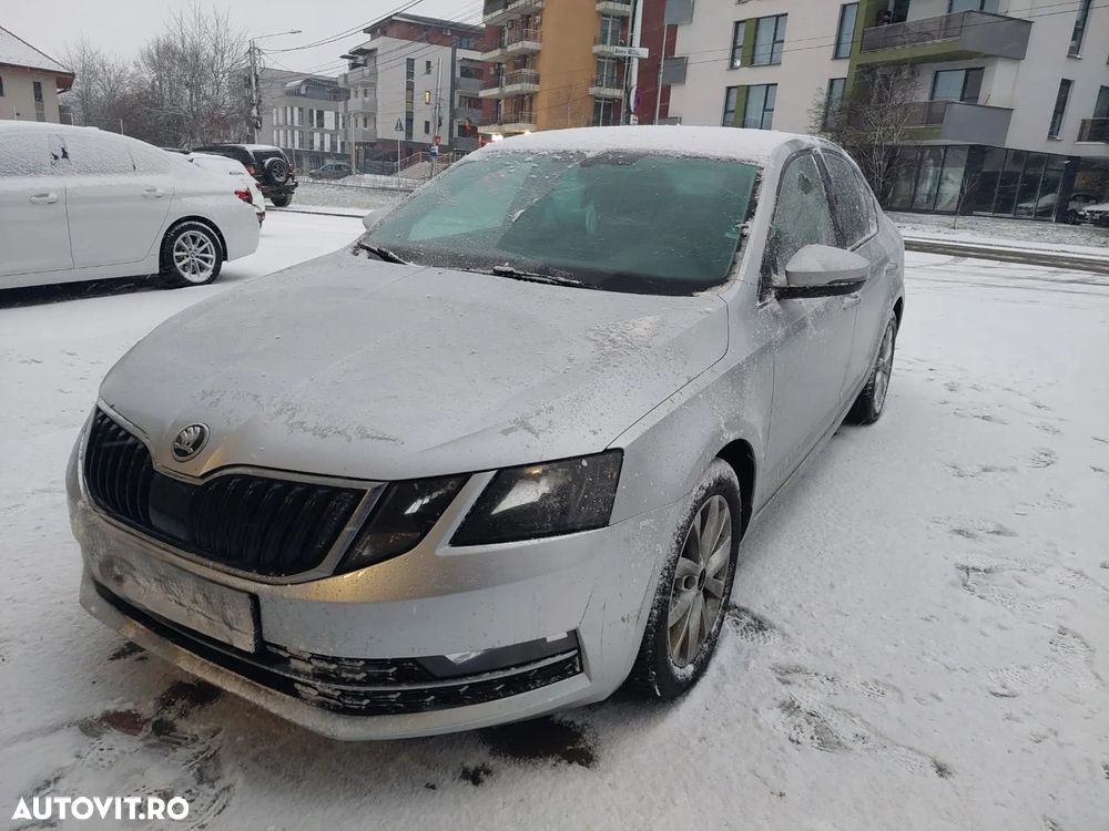 Skoda Octavia 1.6 TDI DSG Ambition - 1