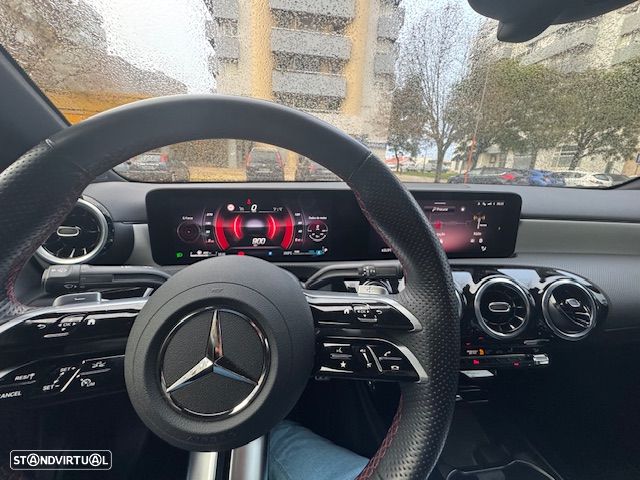 Mercedes-Benz A 200 Limousine Standard - 12