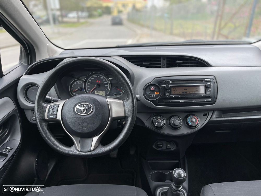 Toyota Yaris 1.4 D-4D ACtive+AC - 14