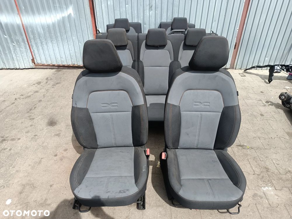 KOMPLET FOTELI DACIA JOGGER 7 OSÓB 2024 ROK