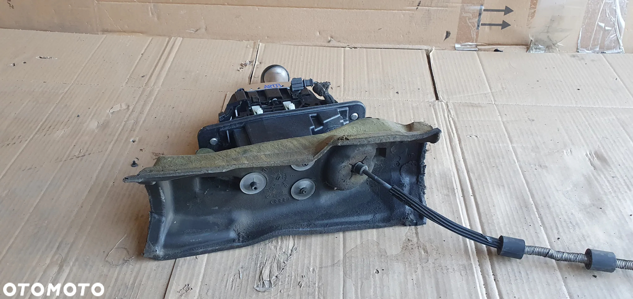 Wybierak lewarek biegów linka automat Audi A8 D3 4E0864439C - 8