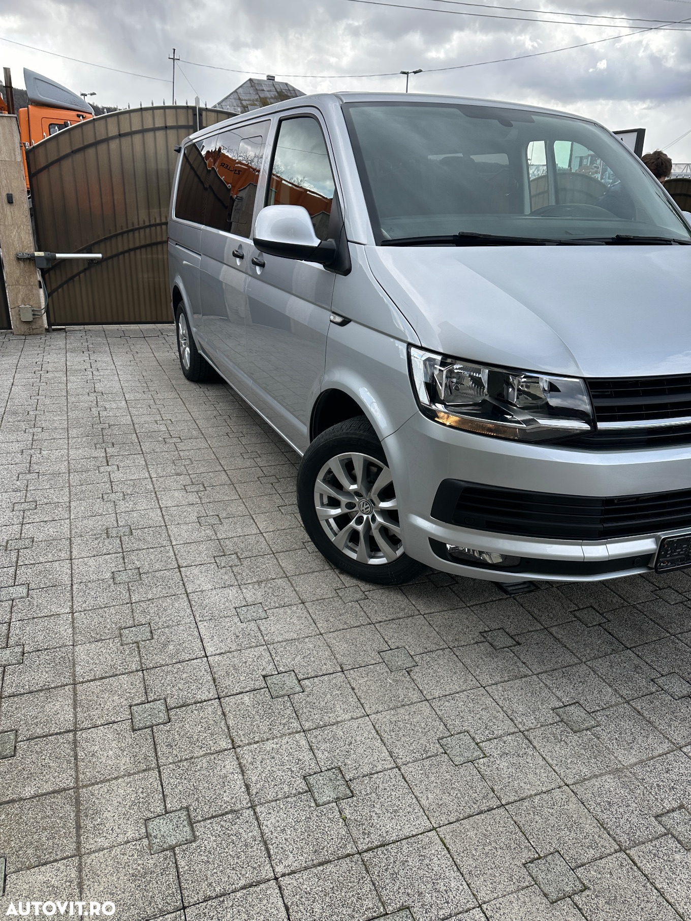 Volkswagen Transporter Pritsche DoKa TDI Lang DSG 4MOTION - 3