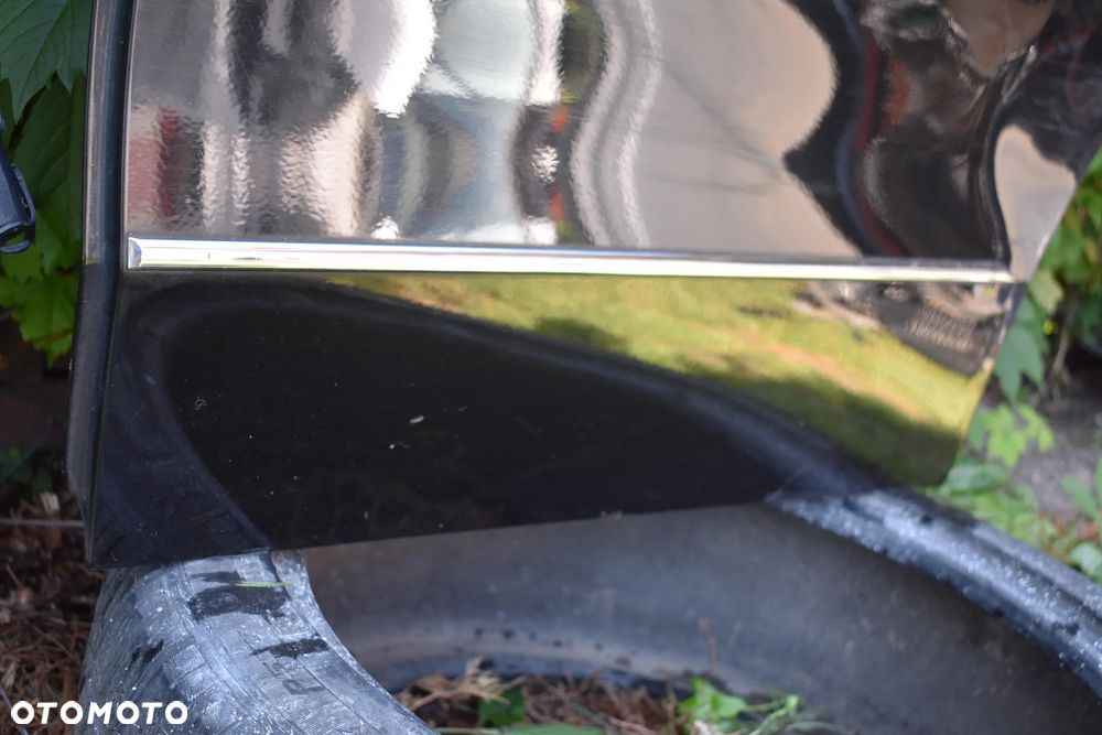 MERCEDES W212 KOMBI DRZWI LEWE TYLNE 197 ORG - 2