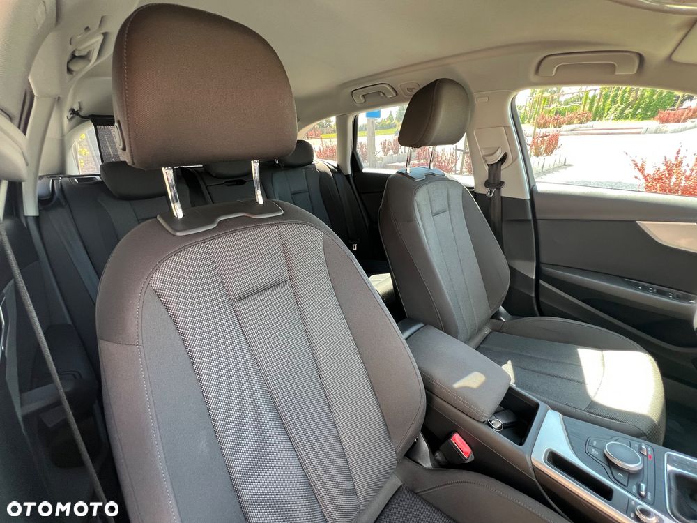Audi A4 Avant 2.0 TDI - 32