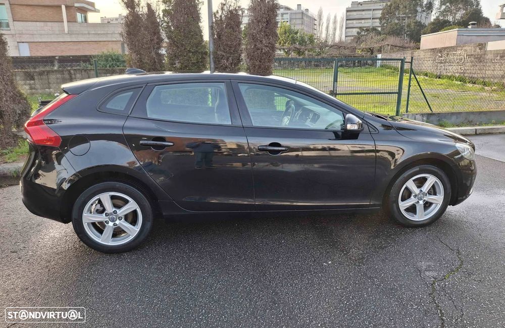 Volvo V40 2.0 D2 Kinetic Eco - 2
