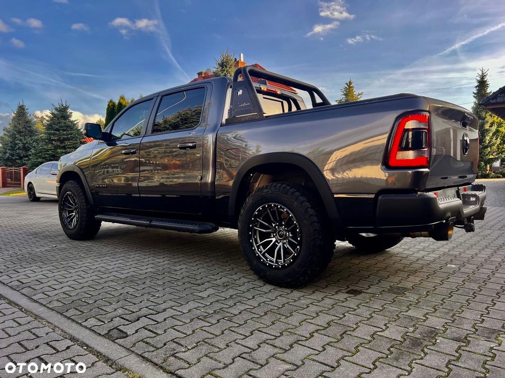 Dodge RAM 1500 5.7 4x4 - 14