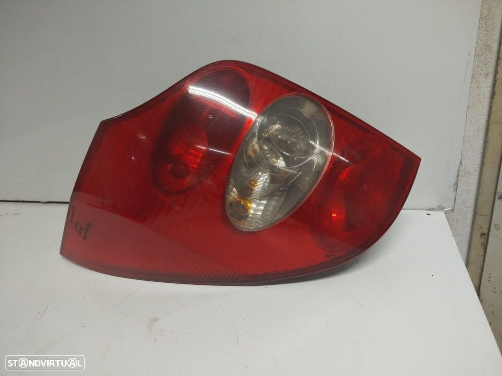 Farolim Stop Esq Renault Laguna Ii Grandtour (Kg0/1_) - 1