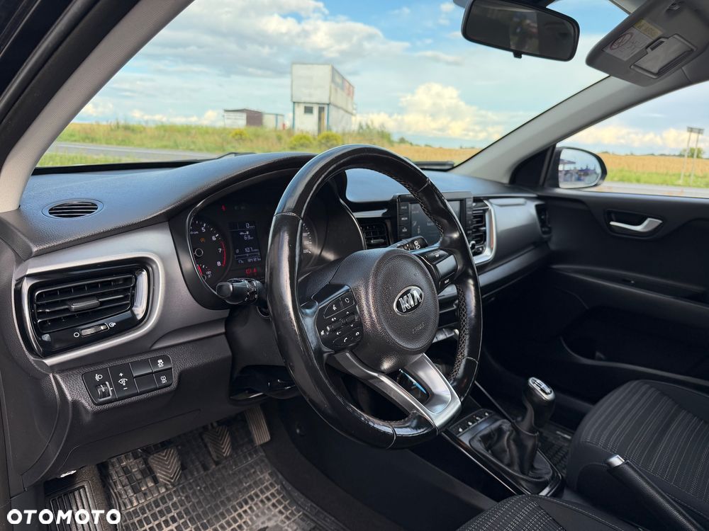 Kia Stonic - 21