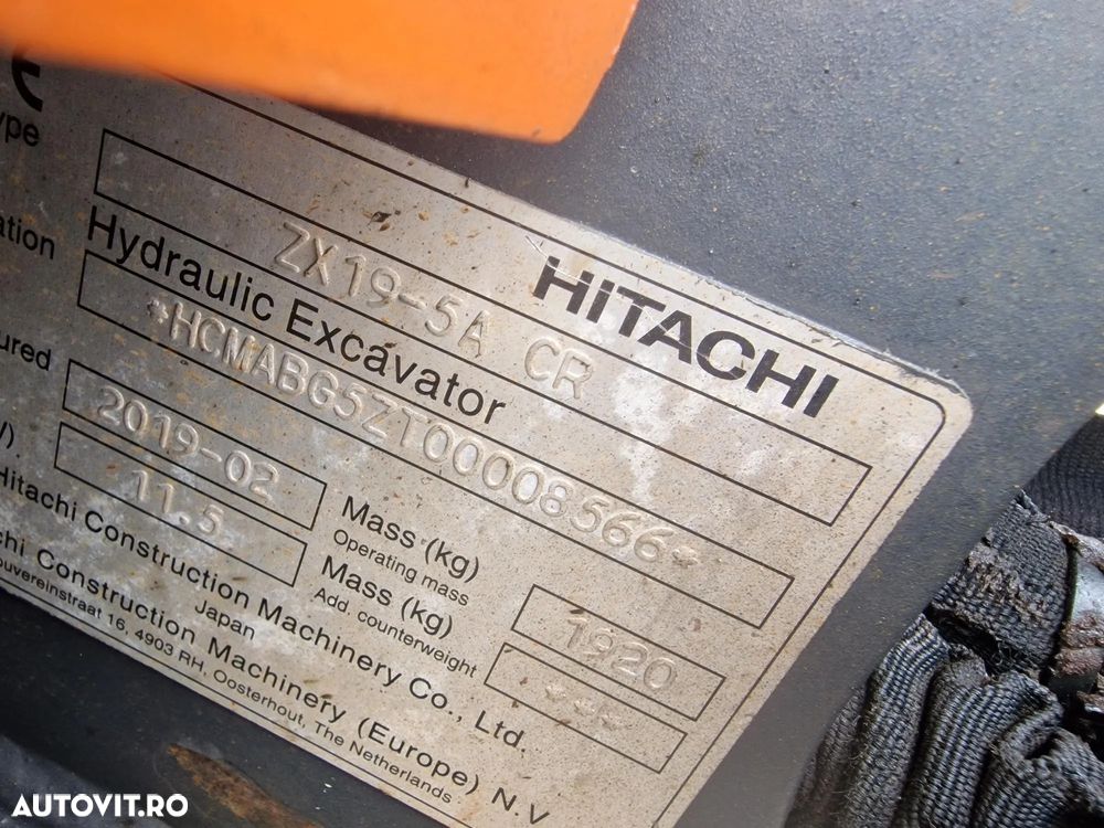 Hitachi ZX19, Masa operat 2tone, 2019, 1.596h, LAMA, CUPLA RAPIDA+3 CUPE, Senile extensibile, latime strans 0,98m, Inst picon, cabina, radio, senile 80% ok, STARE FOARTE BUNA, posibilitate leasing 4 ani, rata lunara 2.000 lei-PROMOTIE-17.900EUR+Tva - 34
