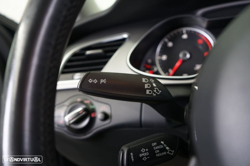 Audi A4 Avant 2.0 TDI Multitronic Business Line S-line - 25