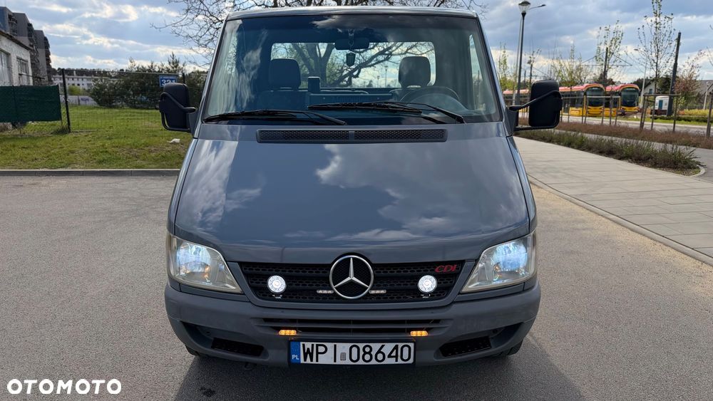 Mercedes-Benz Sprinter - 2