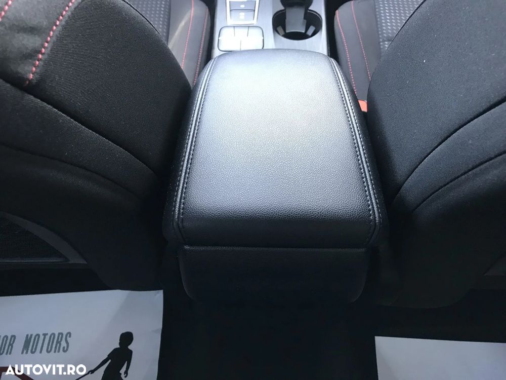 Ford Focus 1.5 Ecoboost ST-Line - 35