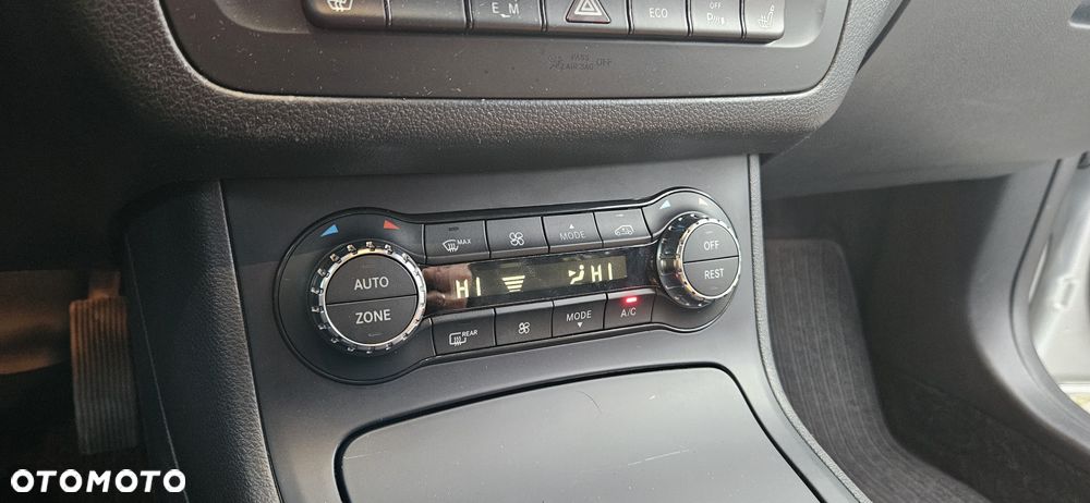 Mercedes-Benz Klasa B 200 (BlueEFFICIENCY) 7G-DCT - 36