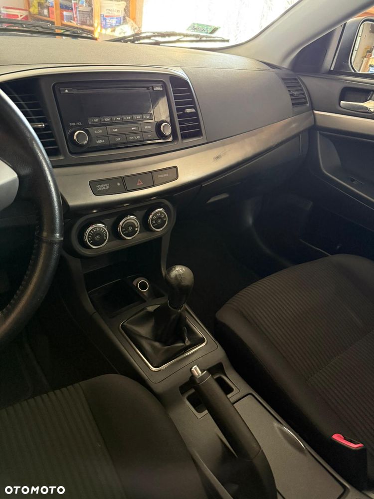 Mitsubishi Lancer - 5