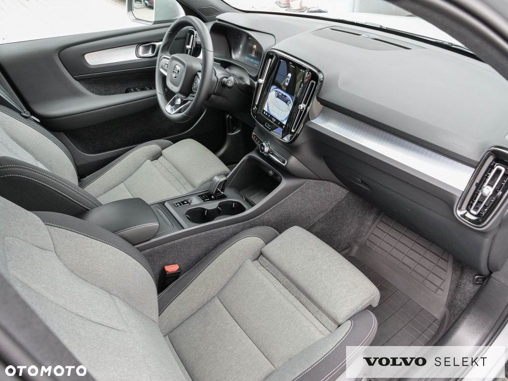 Volvo XC 40 - 31