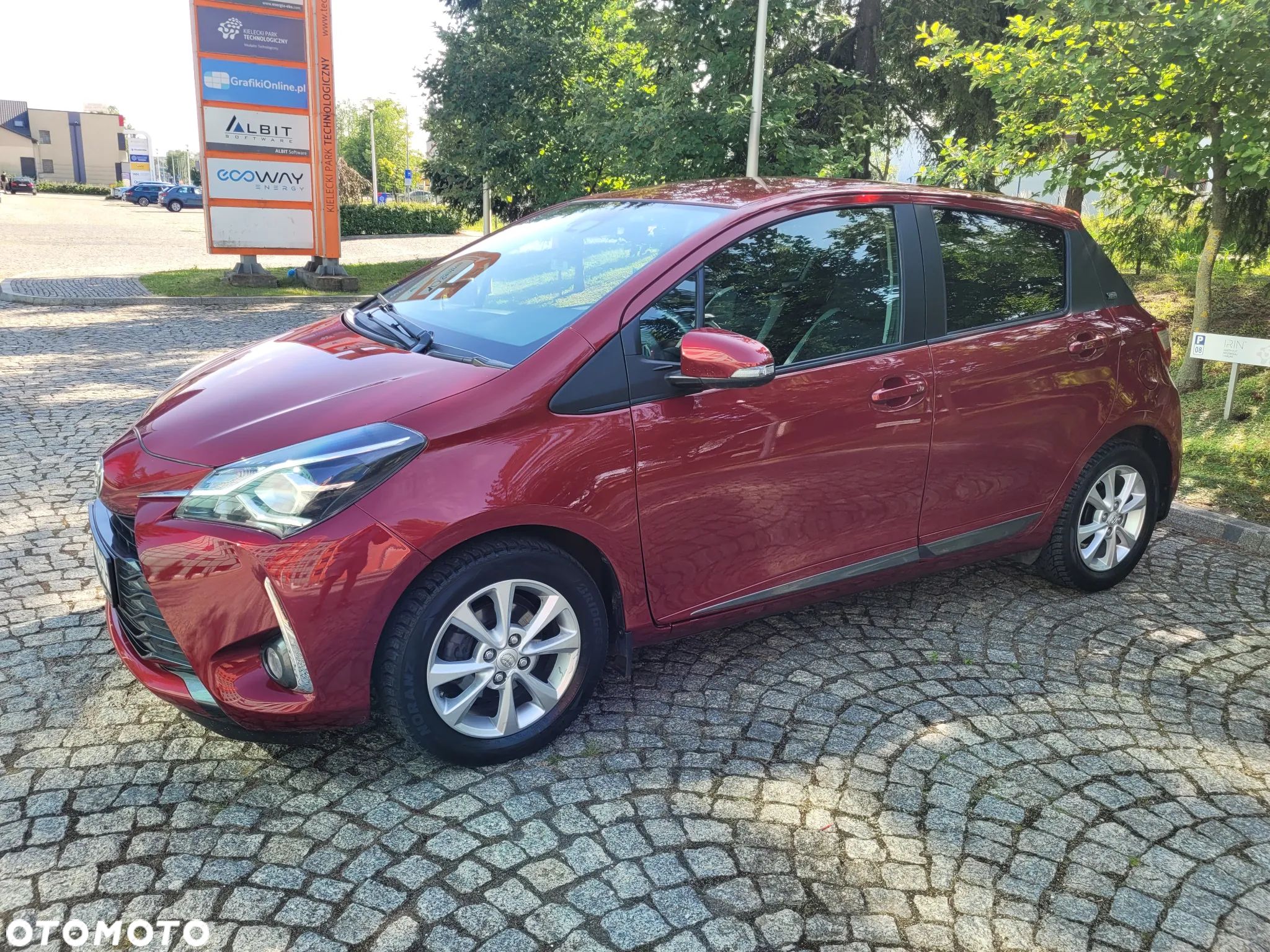 Toyota Yaris 1.5 Premium CVT - 1