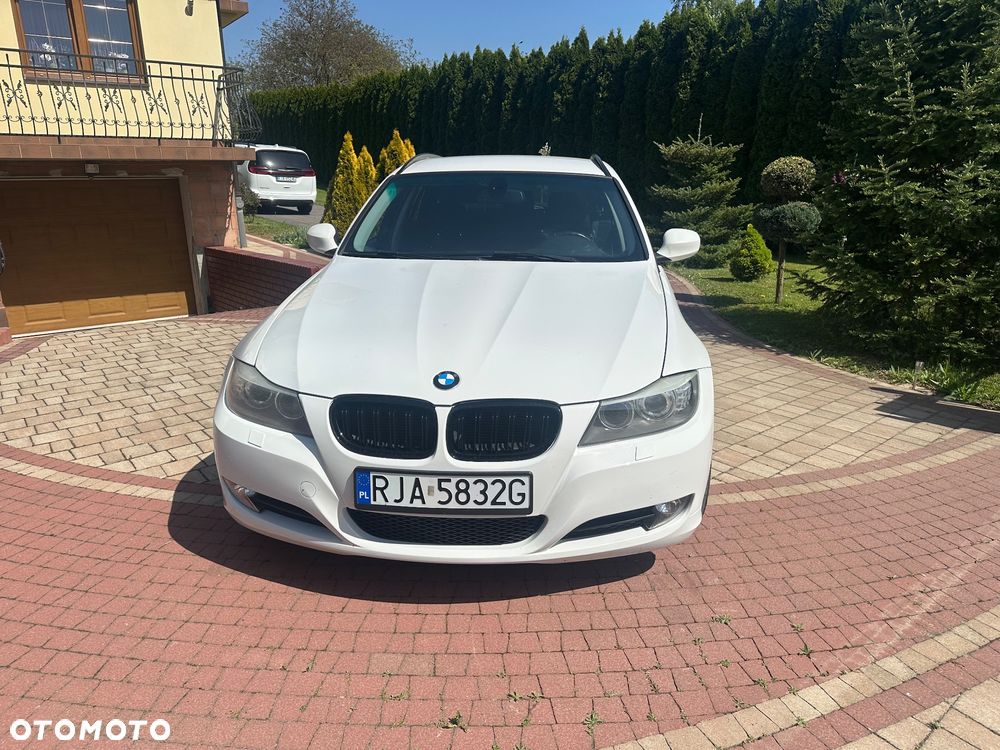 BMW Seria 3 318i - 2