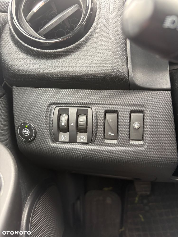 Renault Clio 1.2 16V Authentique - 16