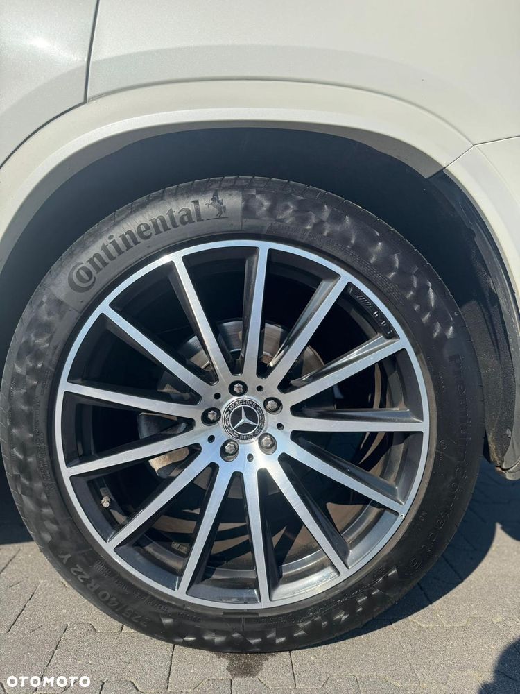 Mercedes-Benz GLS - 26