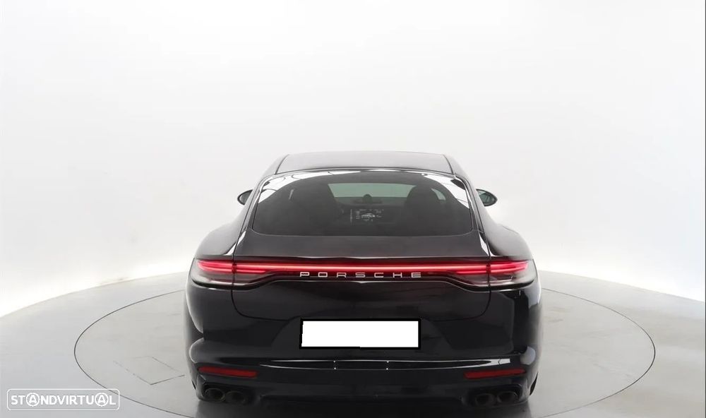 Porsche Panamera 4 E-Hybrid - 8