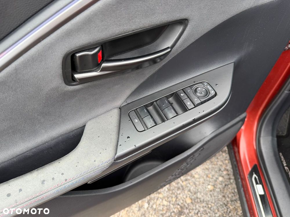 Toyota C-HR 2.0 PHEV Dynamic Force Tokyo Edition - 24