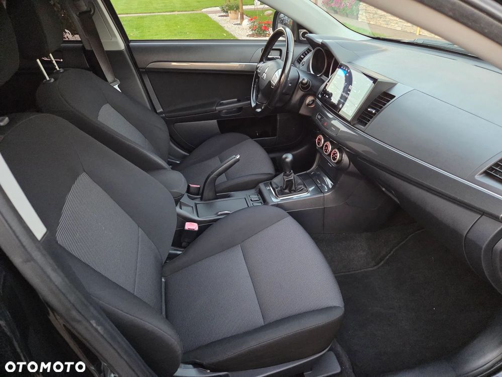 Mitsubishi Lancer - 7