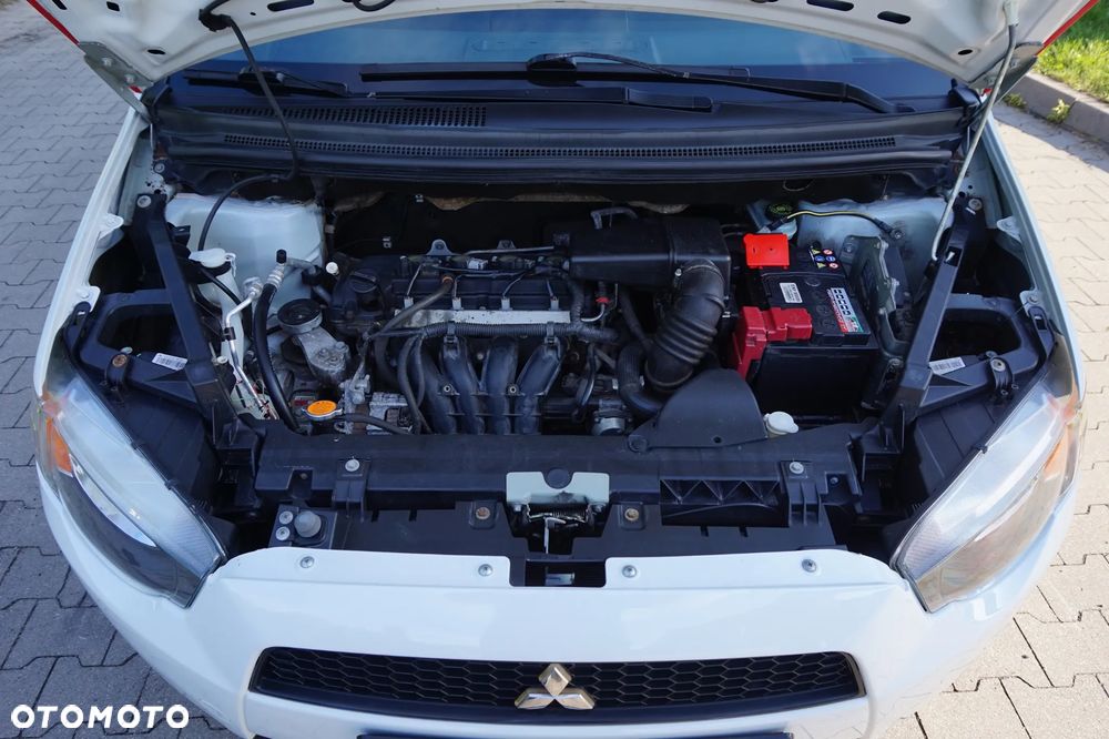 Mitsubishi Colt - 8