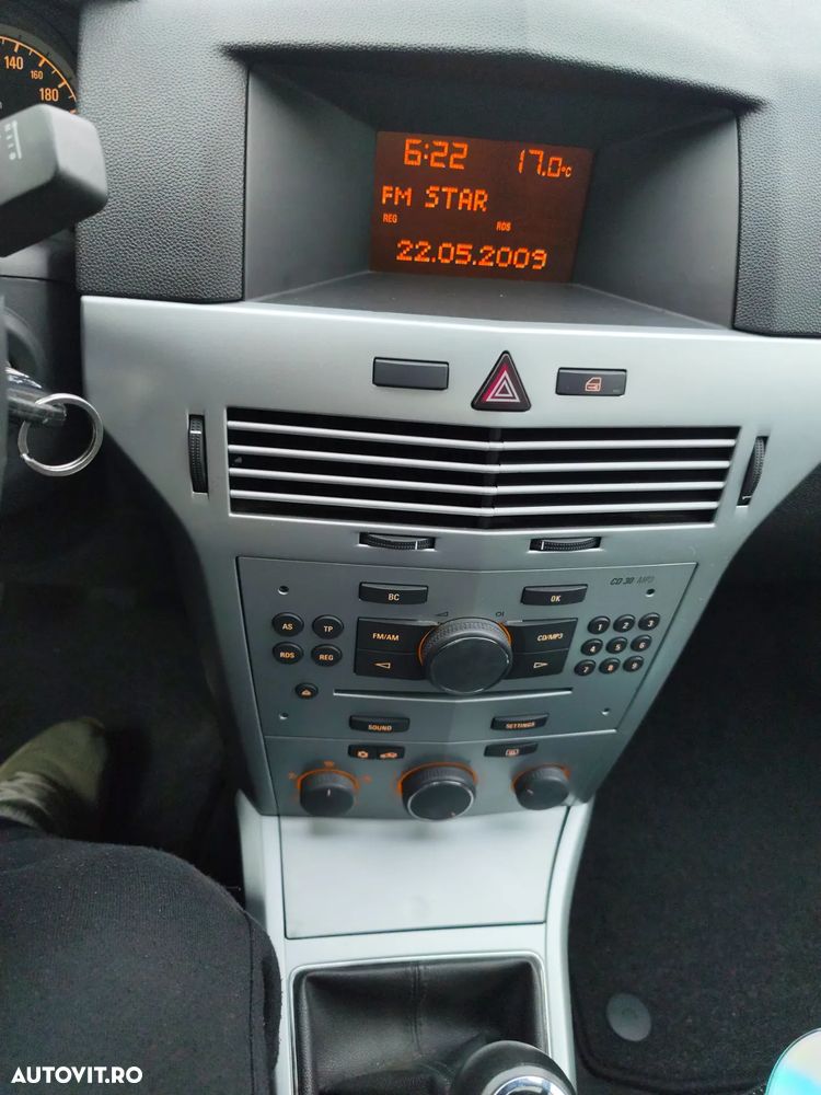 Opel Astra 1.6i Enjoy - 10