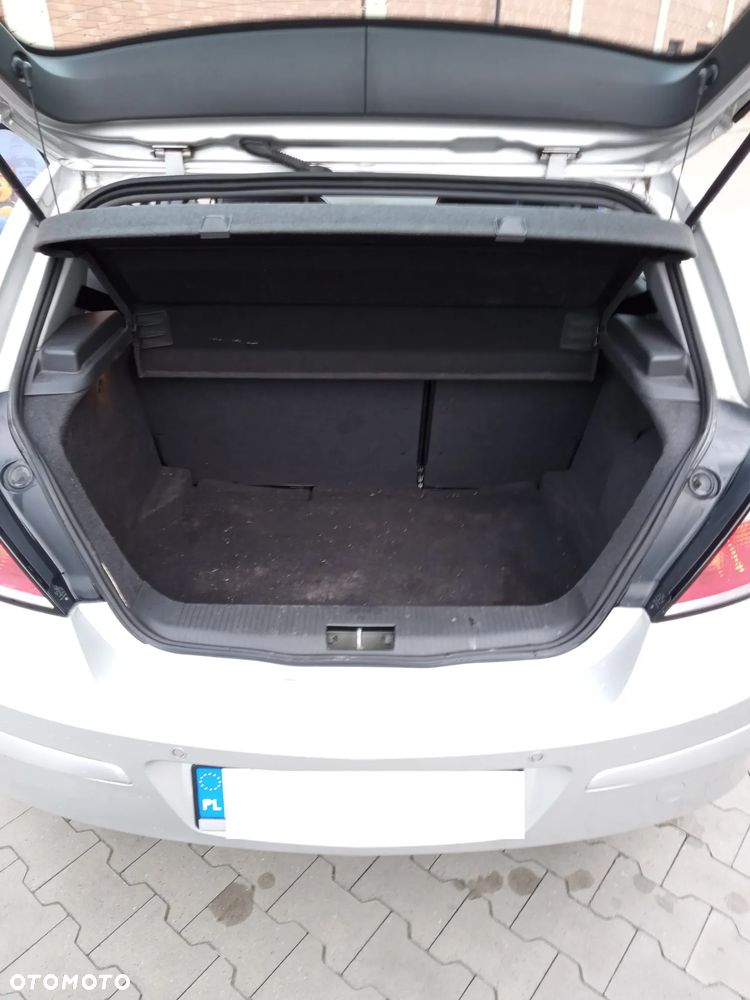 Opel Astra 1.6 - 9