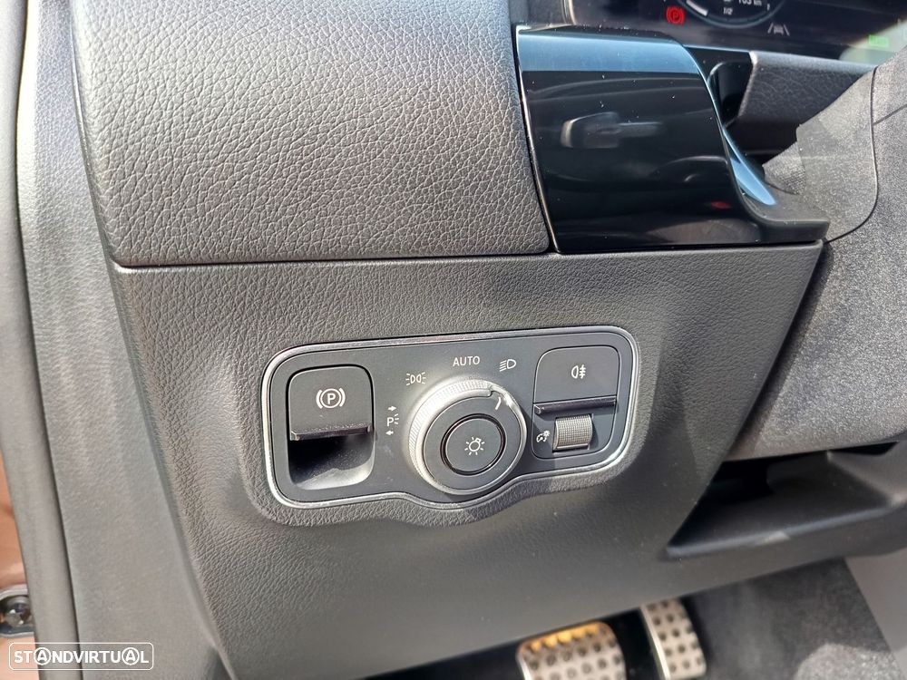 Mercedes-Benz GLA 250 e 8G-DCT AMG Line - 24