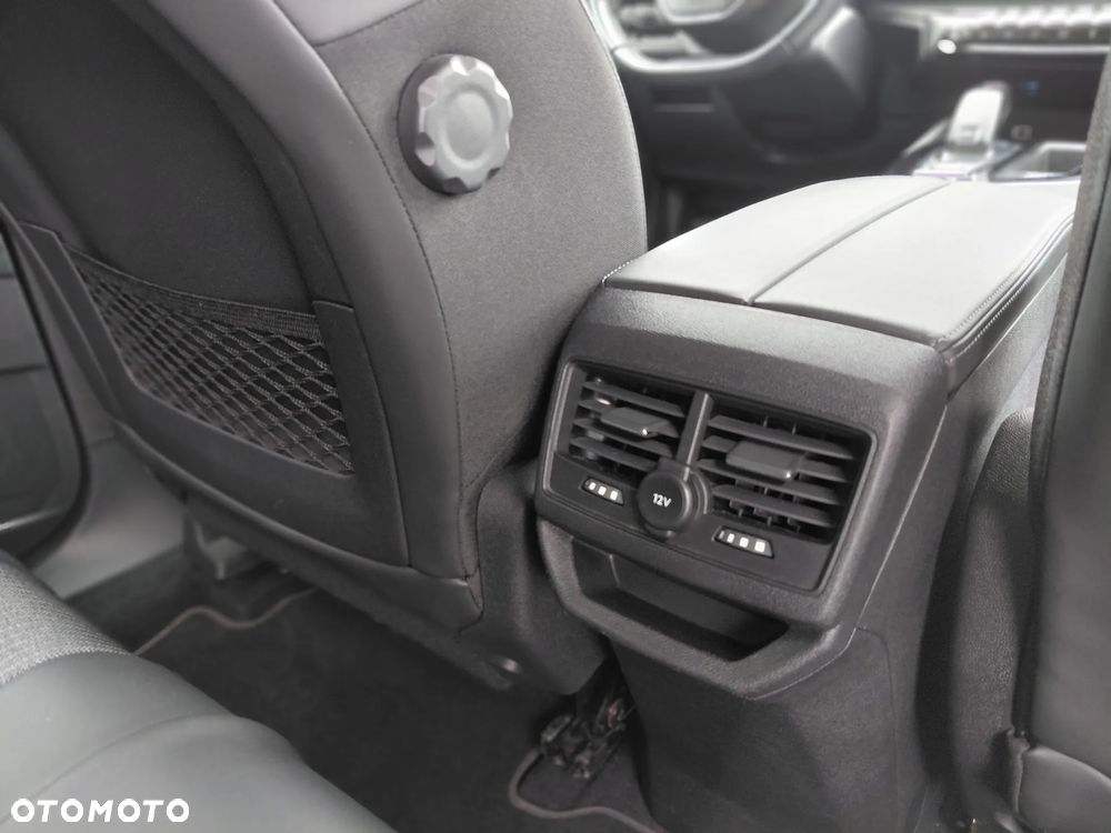Peugeot 3008 1.5 BlueHDi Allure S&S EAT8 - 17