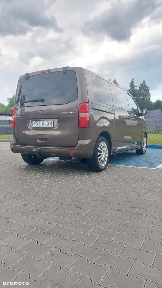 Toyota ProAce Kombi D-4D Medium 2,7t - 3