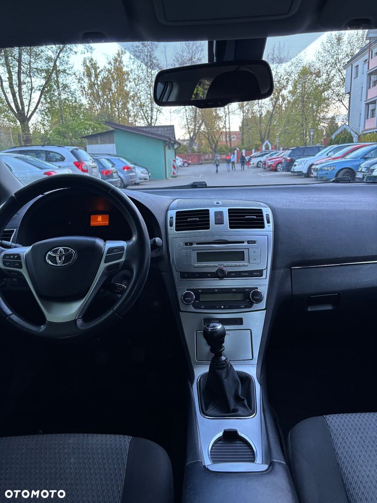 Toyota Avensis 1.8 Premium - 7