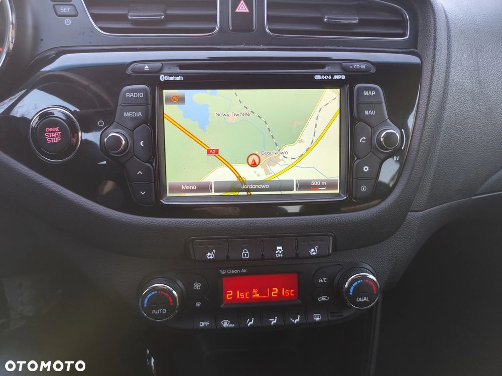 Kia Ceed 1.6 CRDi 128 Vision - 12