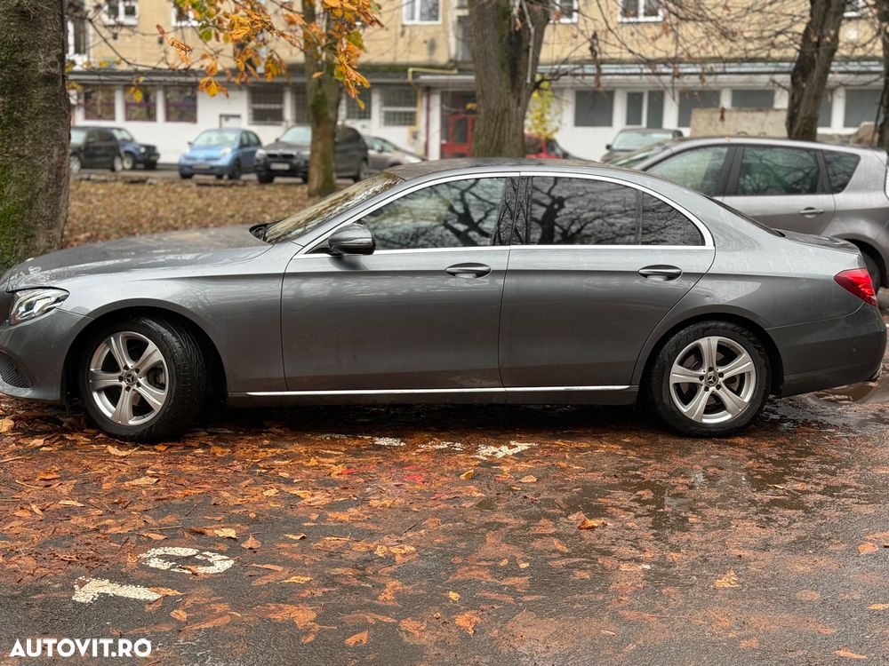 Mercedes-Benz E 220 d 4Matic T 9G-TRONIC - 14