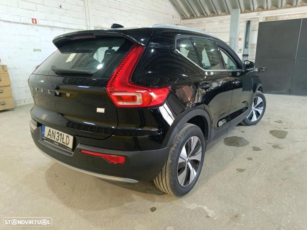 Volvo Xc40 2022 photo 2