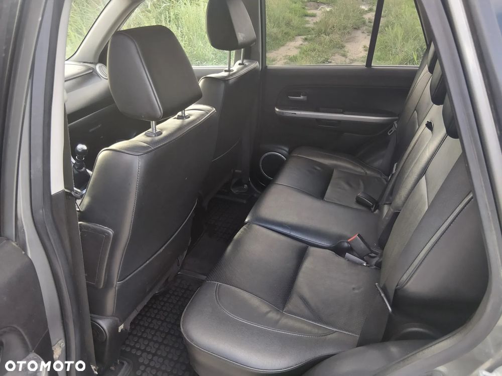 Suzuki Grand Vitara 1.9 DDiS Elegance EU5 - 6